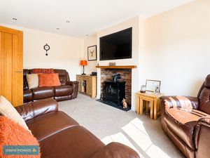 Sitting Room- click for photo gallery